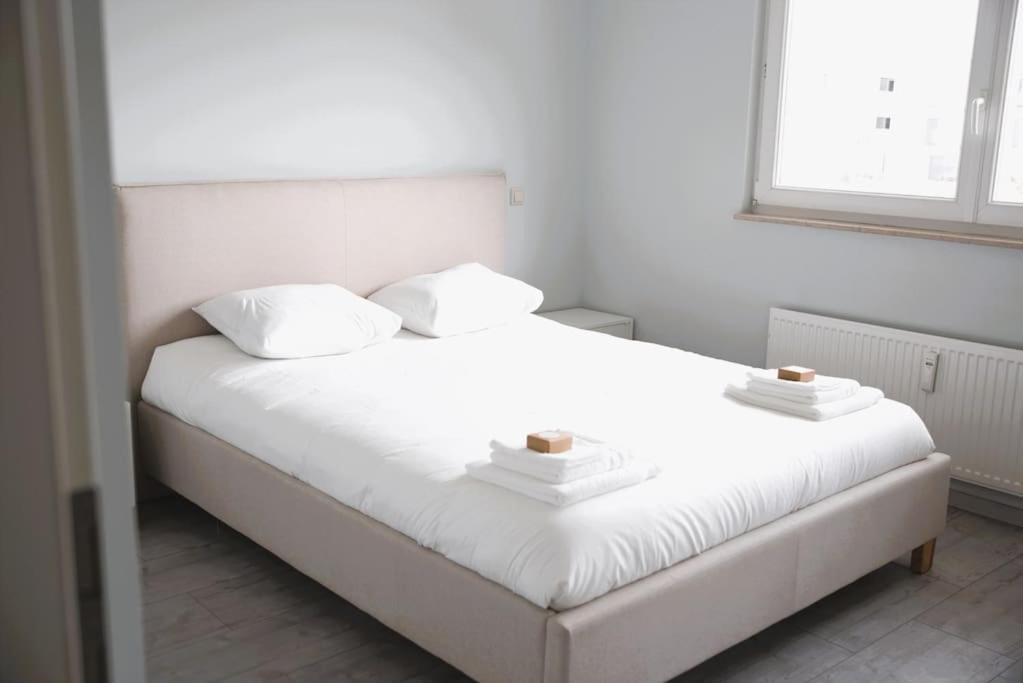 Charming Modern 2 Bedroom Apartment アルザンジャン エクステリア 写真