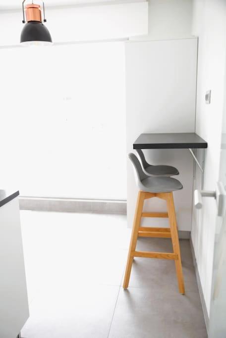 Charming Modern 2 Bedroom Apartment アルザンジャン エクステリア 写真